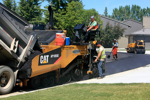 Best Driveway Paving Company  in Burlington, KS